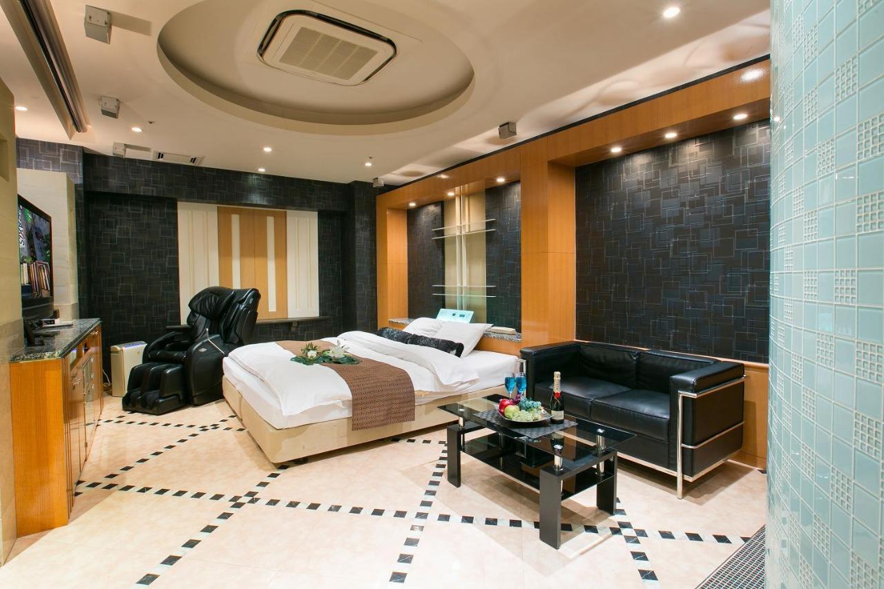 Hotel Axis -アクシス- (Adults Only) أوساكا المظهر الخارجي الصورة