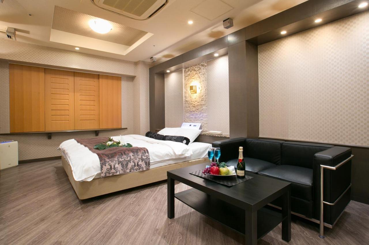 Hotel Axis -アクシス- (Adults Only) أوساكا المظهر الخارجي الصورة