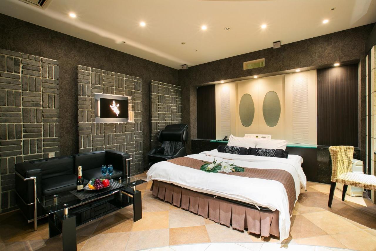 Hotel Axis -アクシス- (Adults Only) أوساكا المظهر الخارجي الصورة