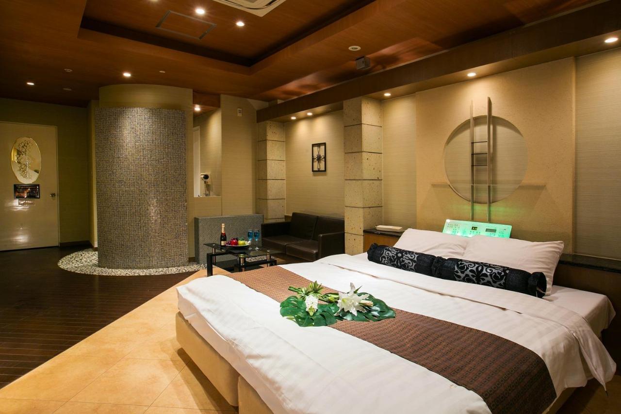 Hotel Axis -アクシス- (Adults Only) أوساكا المظهر الخارجي الصورة