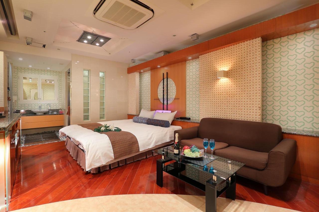Hotel Axis -アクシス- (Adults Only) أوساكا المظهر الخارجي الصورة